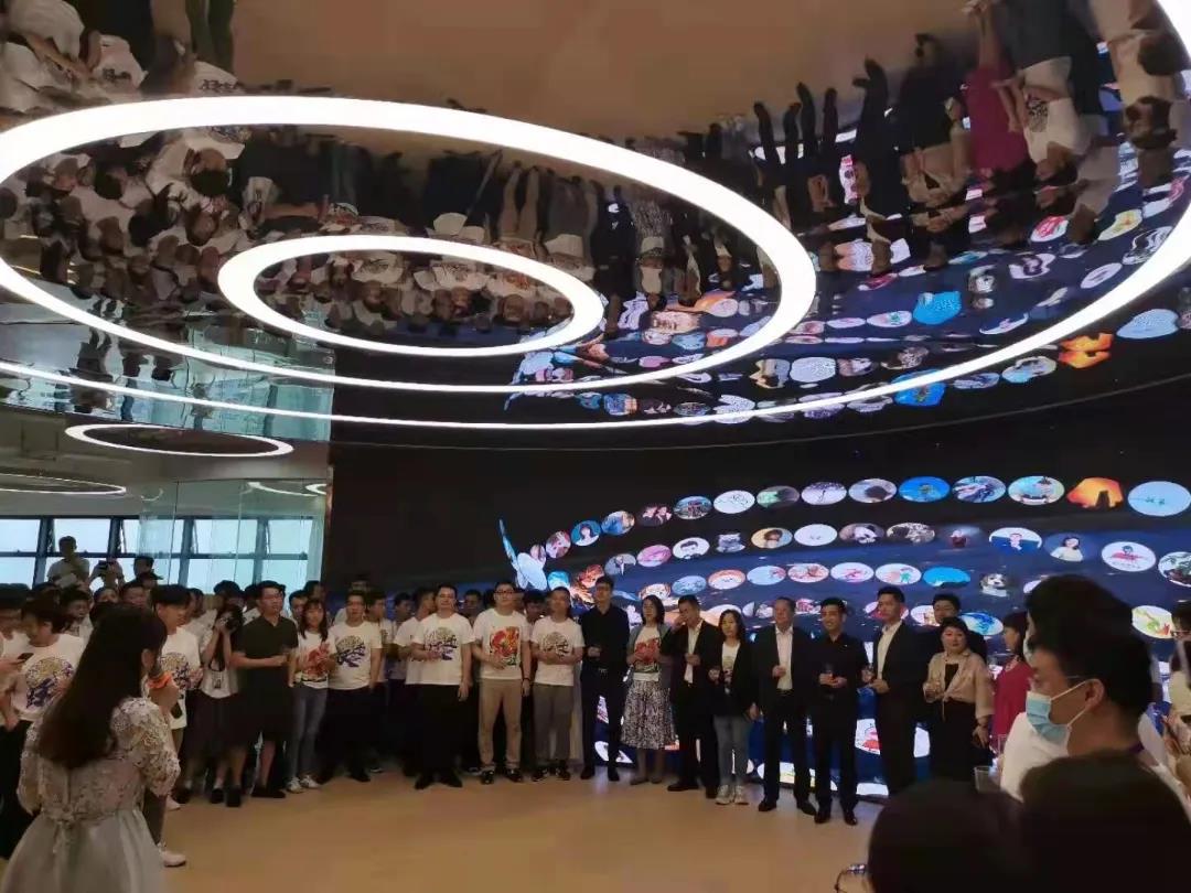 华世界|1xbet显示强势打造数字化商业时代